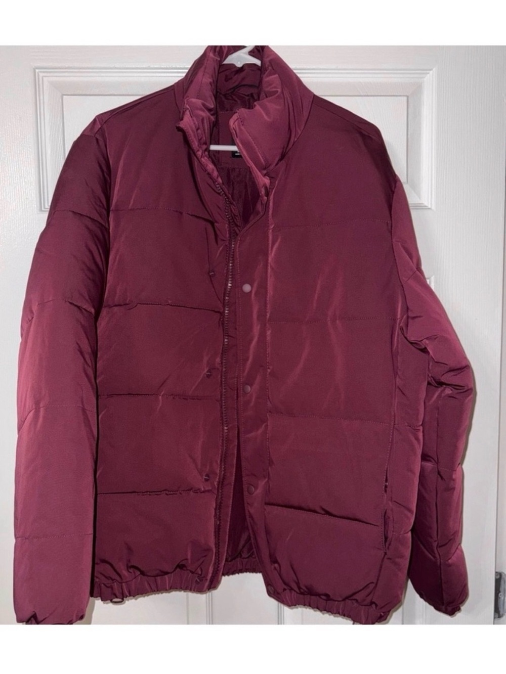 Zara Men's Wine Red Quilted Puffer Jacket